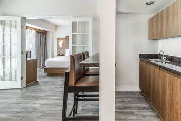 Atrium Hotel Vancouver