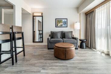 Atrium Hotel Vancouver
