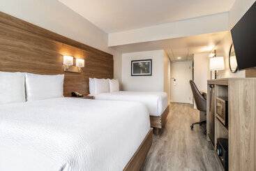Atrium Hotel Vancouver