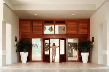 Grand Cayman Marriott Resort