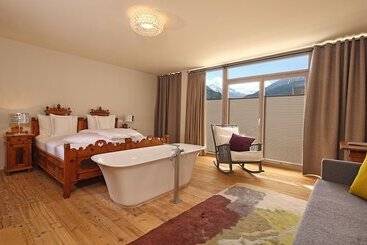 هتل Bergland Design Und Wellness