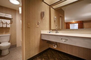 Best Western Airport Plaza Inn Hotel   Los Angeles Lax