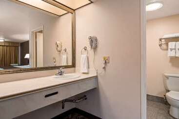Best Western Airport Plaza Inn Hotel   Los Angeles Lax