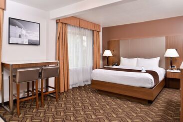 Best Western Airport Plaza Inn Hotel   Los Angeles Lax
