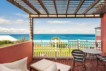 هتل Cambridge Beaches Resort And Spa