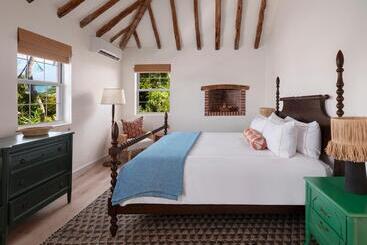هتل Cambridge Beaches Resort And Spa