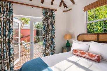 هتل Cambridge Beaches Resort And Spa