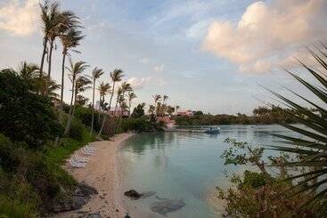هتل Cambridge Beaches Resort And Spa