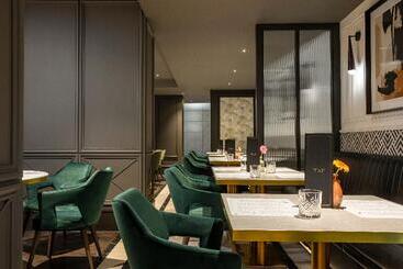 Отель Crowne Plaza Leeds, An Ihg