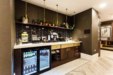 Отель Crowne Plaza Leeds, An Ihg