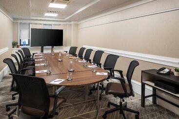 Отель Crowne Plaza Leeds, An Ihg