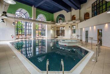 Отель Crowne Plaza Leeds, An Ihg