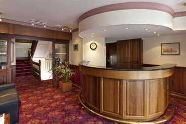 هتل Ensenada Motor Inn And Suites