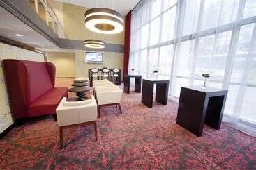 هتل Golden Tulip Leiden Centre