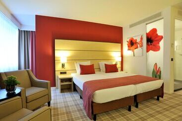 هتل Golden Tulip Leiden Centre