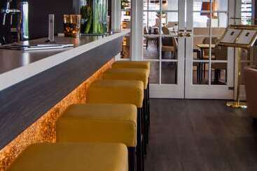 هتل Golden Tulip Leiden Centre