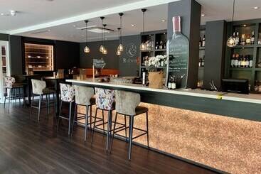 هتل Golden Tulip Leiden Centre