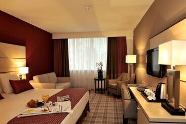 هتل Golden Tulip Leiden Centre