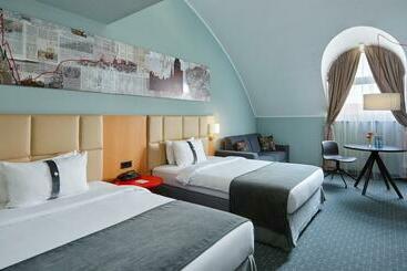 هتل Holiday Inn Lübeck, An Ihg