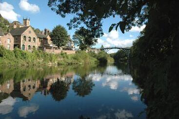 هتل Holiday Inn Telford Ironbridge, An Ihg