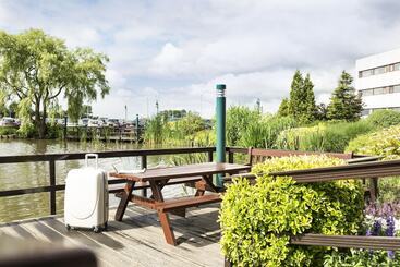 هتل Ibis Schiphol Amsterdam Airport
