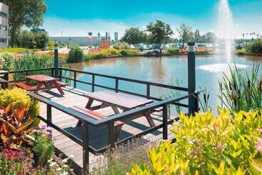 هتل Ibis Schiphol Amsterdam Airport