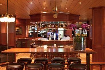 هتل Ibis Schiphol Amsterdam Airport