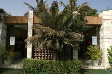 هتل Jardin Savana Dakar
