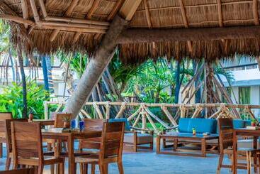 هتل Las Palmas By The Sea All Inclusive