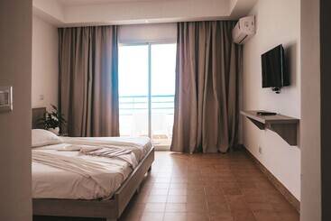 هتل Nour Justinia