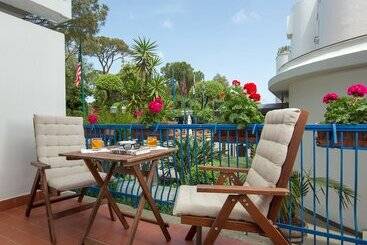 هتل Punta Molino Beach Resort And Thermal Spa