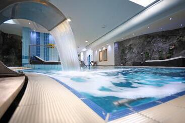 هتل Punta Molino Beach Resort And Thermal Spa
