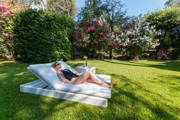 هتل Punta Molino Beach Resort And Thermal Spa
