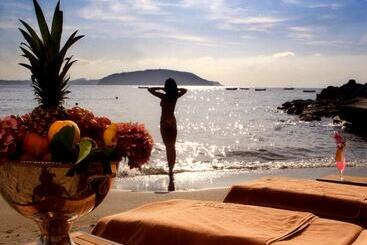 هتل Punta Molino Beach Resort And Thermal Spa