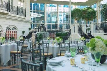 Radisson Blu Hotel, London Heathrow - Hayes