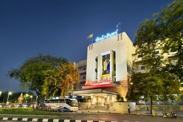 Royal Rattanakosin Hotel Sha Plus - Banguecoque