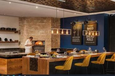 هتل Sheraton Heathrow