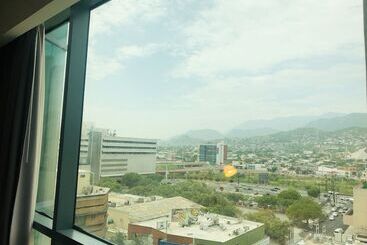 호텔 Wyndham Monterrey Ambassador Centro