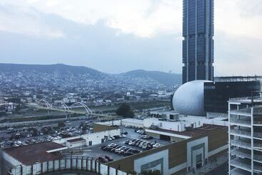 호텔 Wyndham Monterrey Ambassador Centro