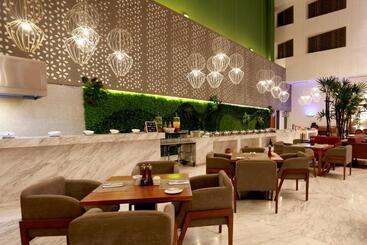 호텔 Wyndham Monterrey Ambassador Centro