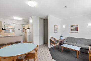 هتل Taft Apartments