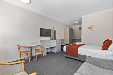 هتل Taft Apartments