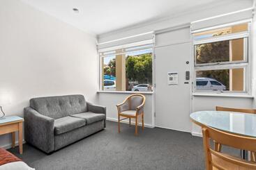 هتل Taft Apartments