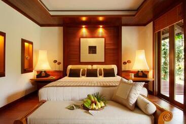 هتل Tanjong Jara Resort