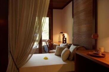 هتل Tanjong Jara Resort