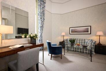 هتل The Balmoral