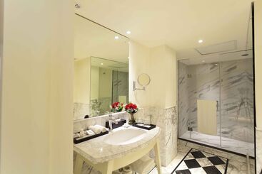 هتل The Kingsbury Colombo