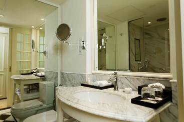 هتل The Kingsbury Colombo