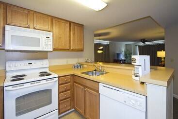 هتل Club Wyndham At Waikiki Beach Walk