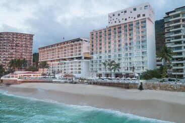 استراحتگاه Grand Park Royal Puerto Vallarta  All Inclusive